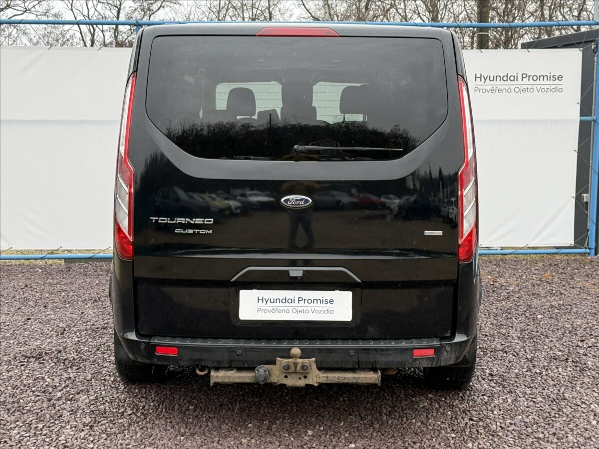 Ford Tourneo Custom MPV 2,0 l 125 kw