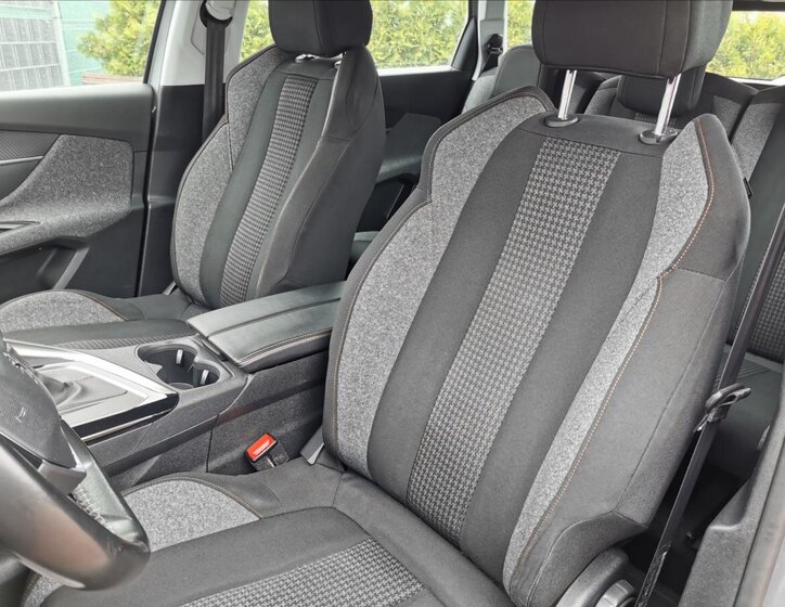 Peugeot 5008 MPV 1,5 l 96 kw