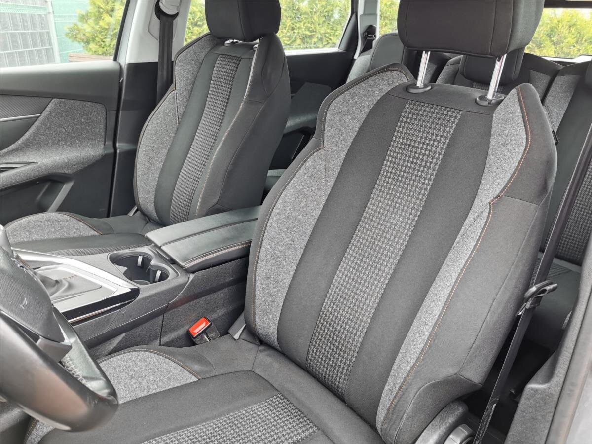 Peugeot 5008 MPV 1,5 l 96 kw