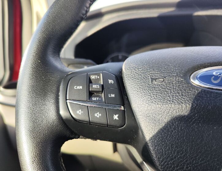 Ford Tourneo Custom 24