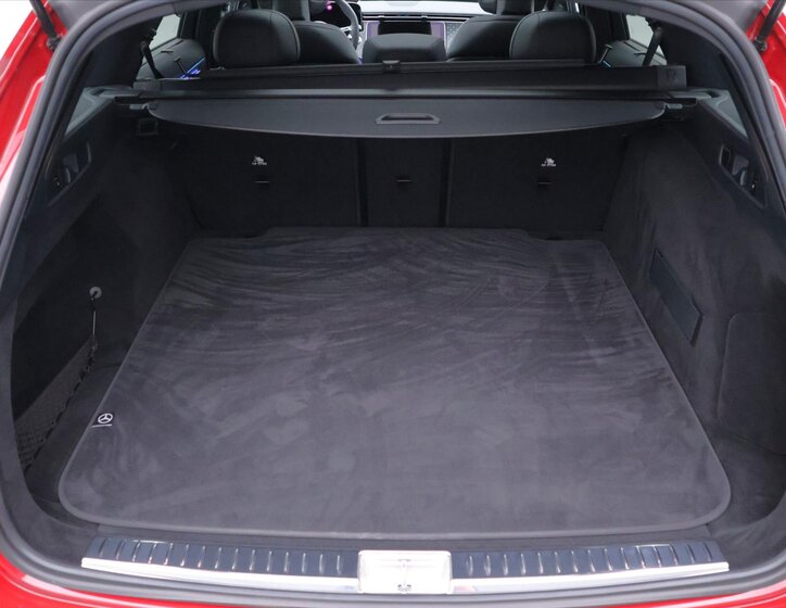 Mercedes-Benz Třídy E Kombi 2,0 l 145 kw