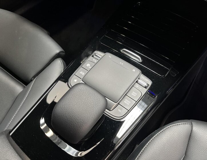 Mercedes-Benz CLA 19