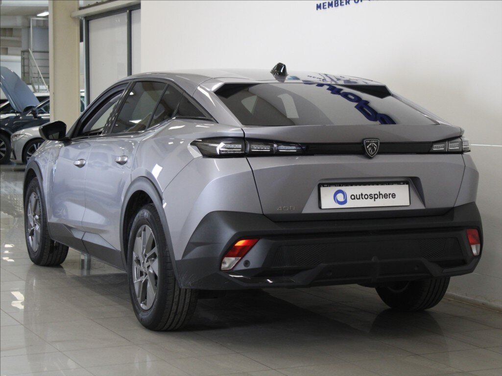 Peugeot 408 Liftback 1,2 l 96 kw