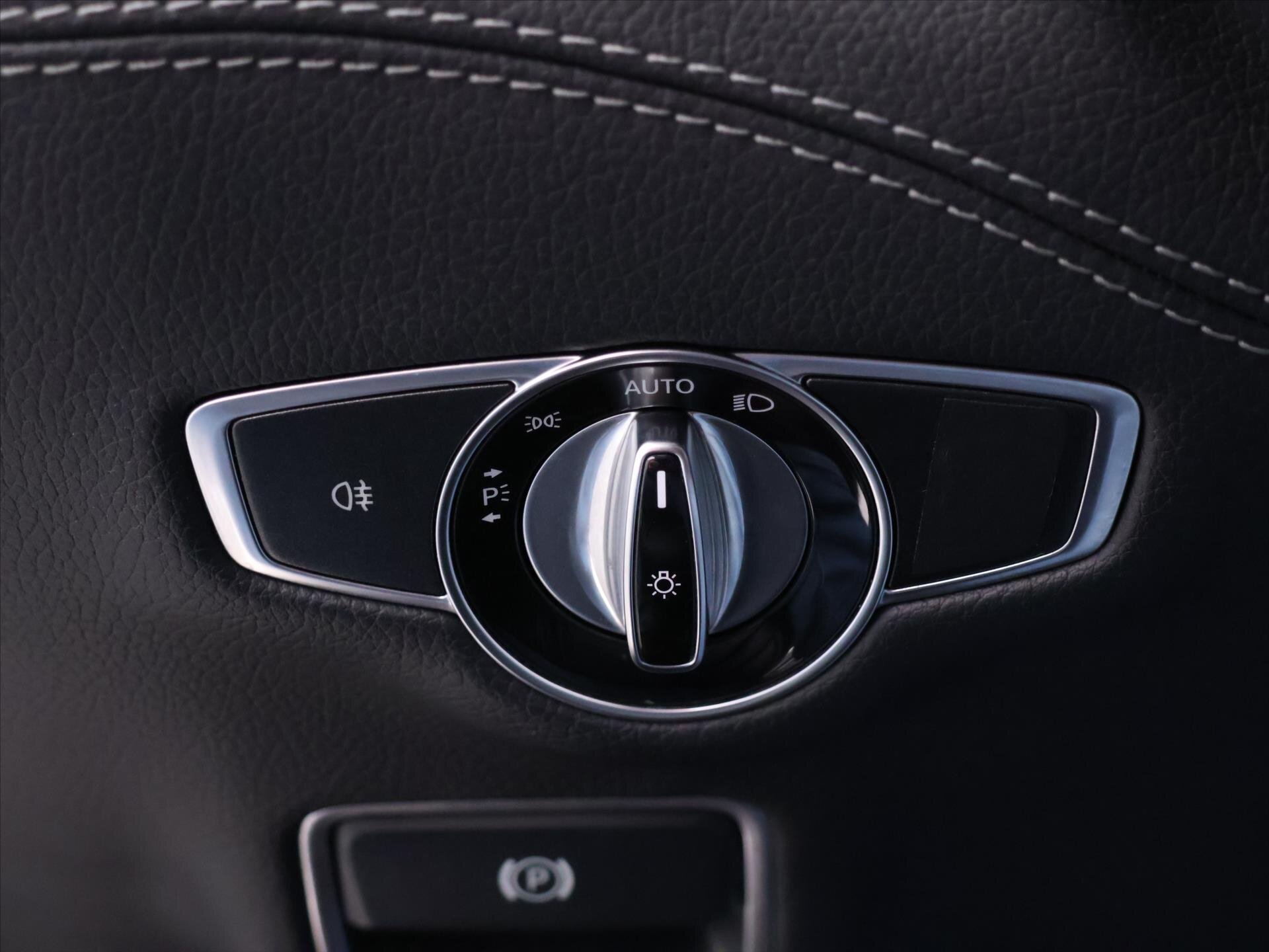 Mercedes-Benz Třídy S Kupé 5,5 l 430 kw