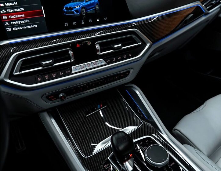 BMW X5 SUV / Terénní 4,4 l 460 kw