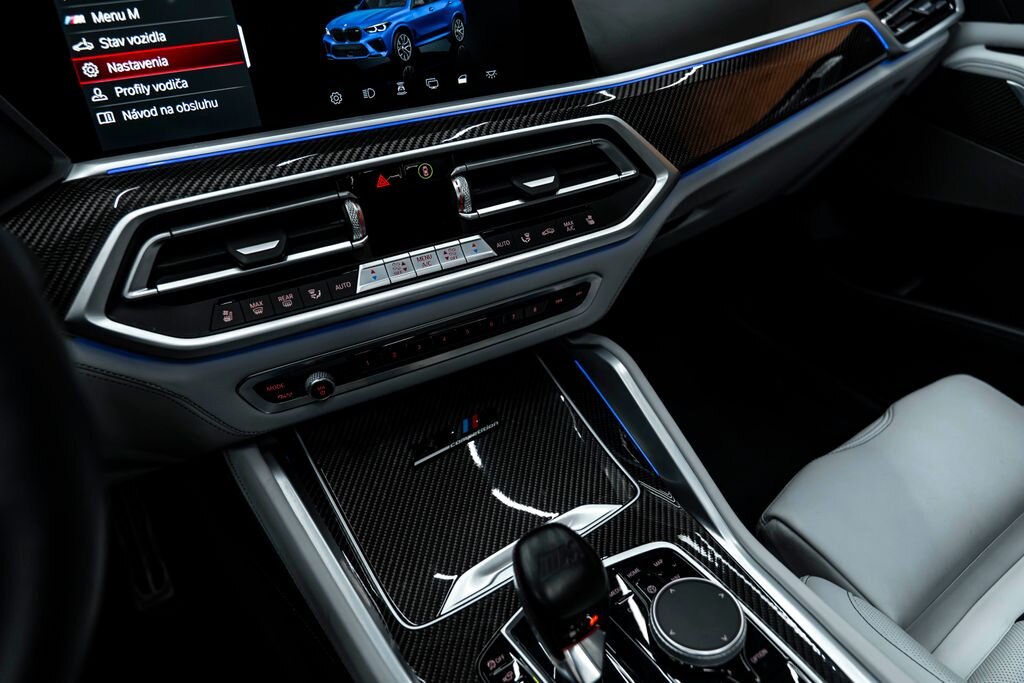 BMW X5 SUV / Terénní 4,4 l 460 kw