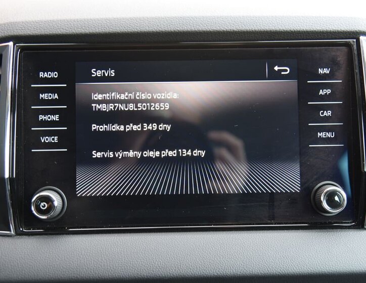 Škoda Karoq SUV 1,5 l 110 kw