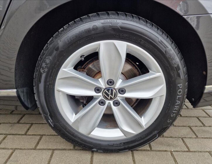 Volkswagen Passat Sedan / Limuzína 2,0 l 147 kw