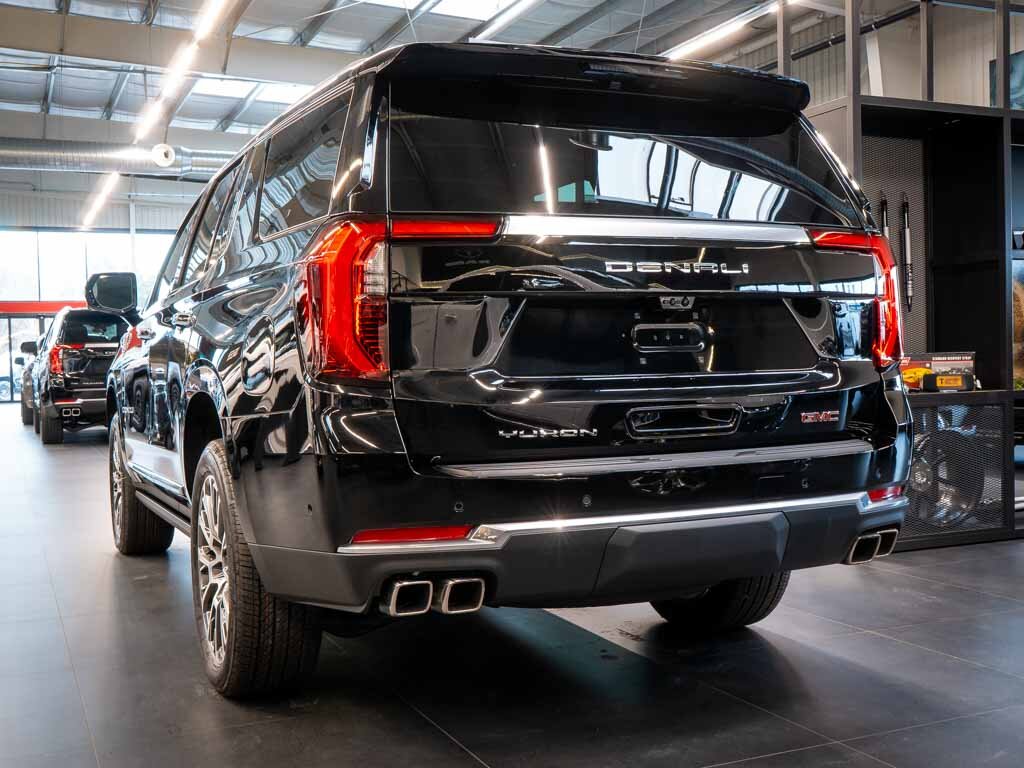 GMC Yukon SUV 6,2 l 313 kw