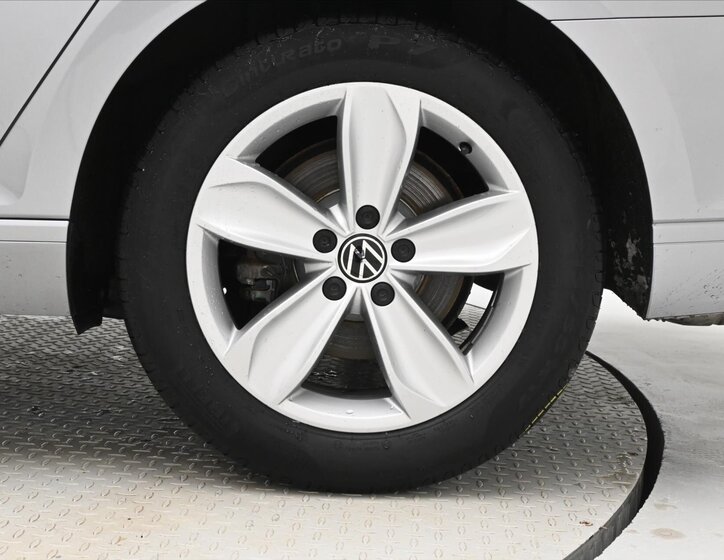 Volkswagen Passat Kombi 2,0 l 147 kw