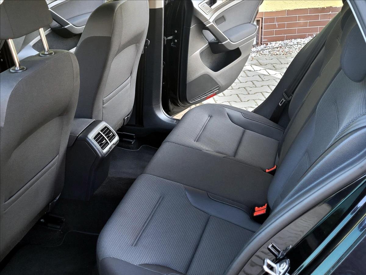 Volkswagen Golf Hatchback 1,4 l 90 kw