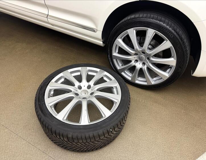 Volkswagen Touareg 42