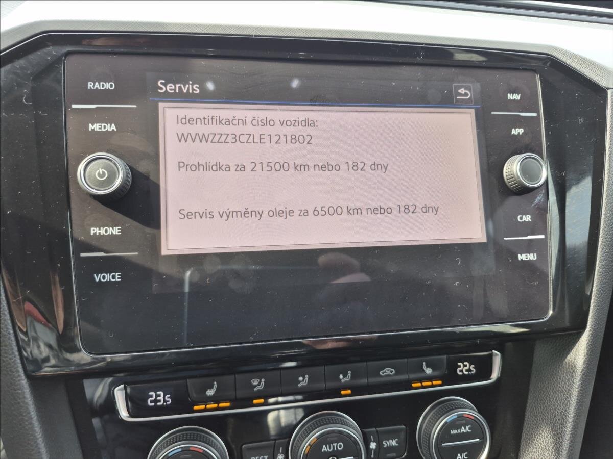 Volkswagen Passat Kombi 1,4 l 160 kw