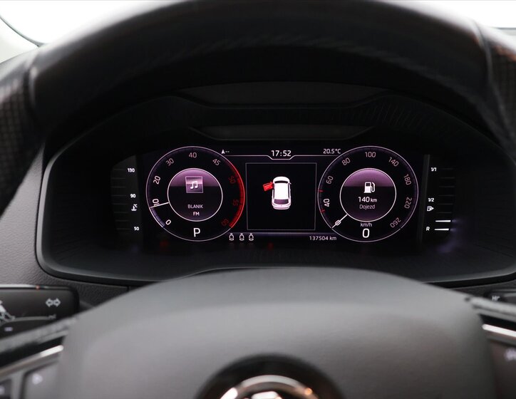 Škoda Karoq SUV / Terénní 1,6 l 85 kw