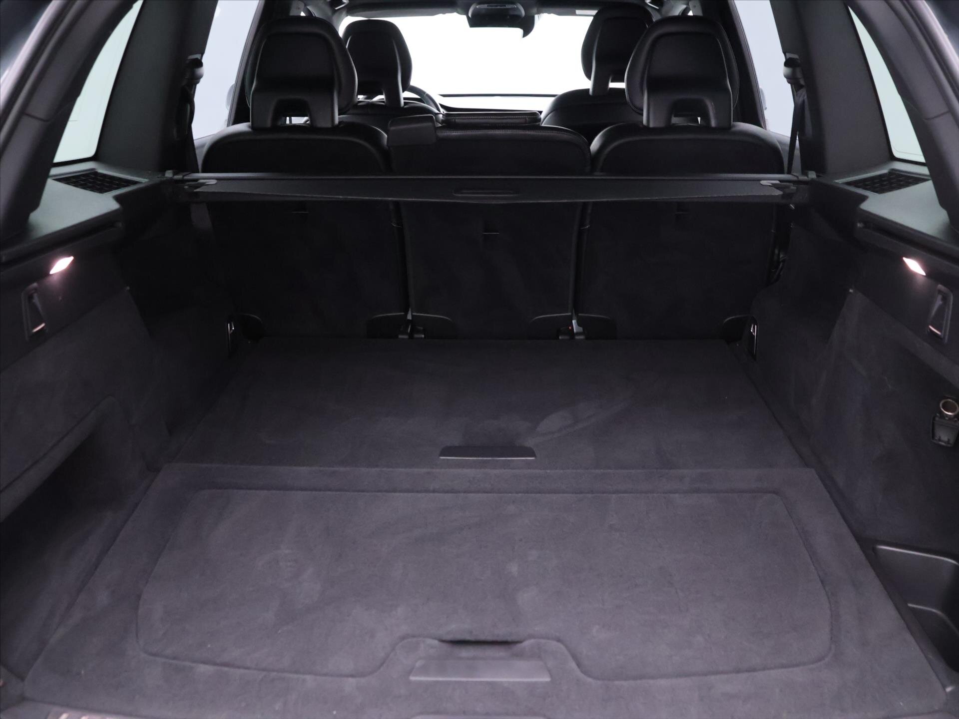 Volvo XC90 SUV / Terénní 2,0 l 173 kw