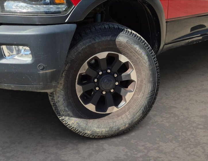 Dodge RAM Pick-up 6,4 l 306 kw