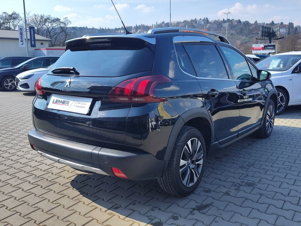 Peugeot 2008 SUV / Terénní 1,2 l 81 kw