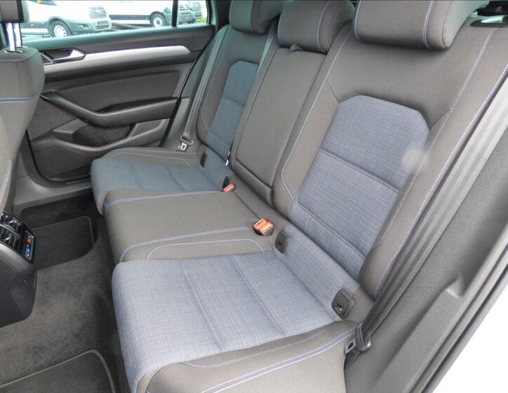 Volkswagen Passat Kombi 1,4 l 115 kw