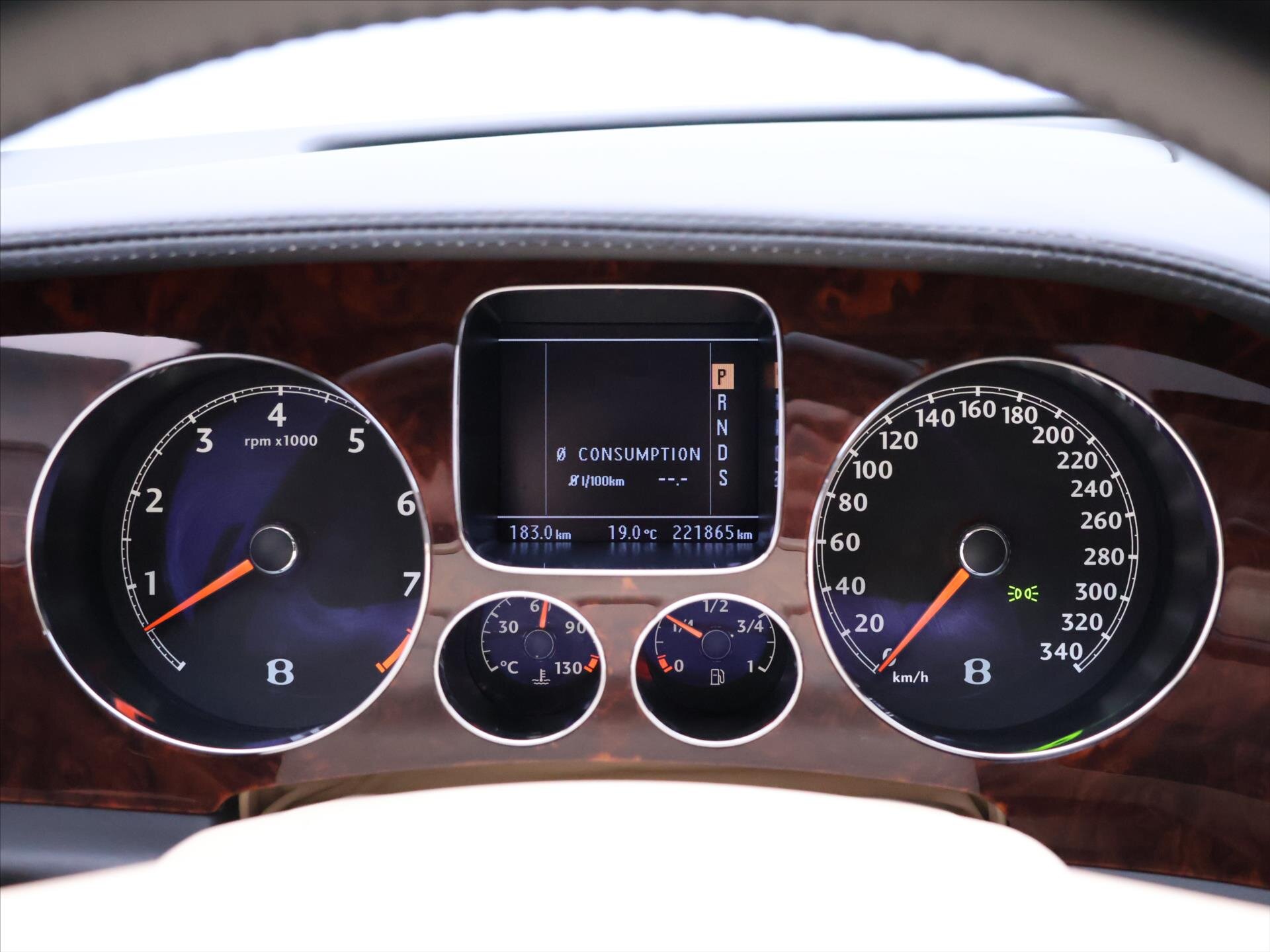 Bentley Continental Flying Spur Sedan / Limuzína 6,0 l 412 kw