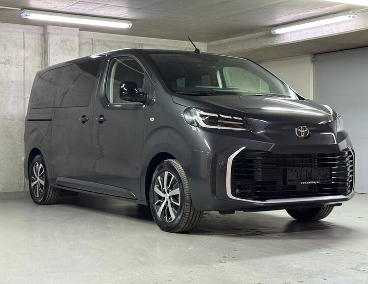 Toyota ProAce Verso 3