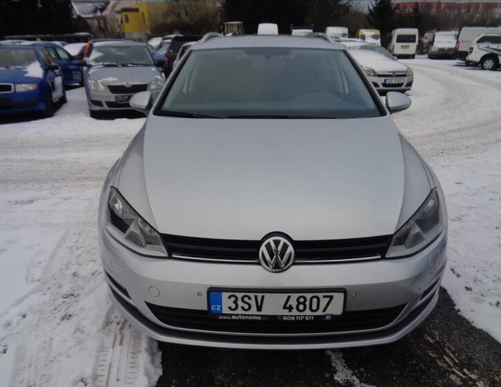 Volkswagen Golf Kombi 1,6 l 77 kw