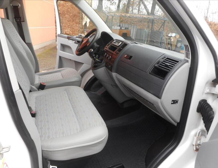 Volkswagen Transporter 16