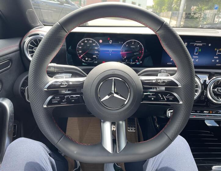 Mercedes-Benz CLA 8