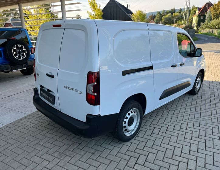 Toyota ProAce 6