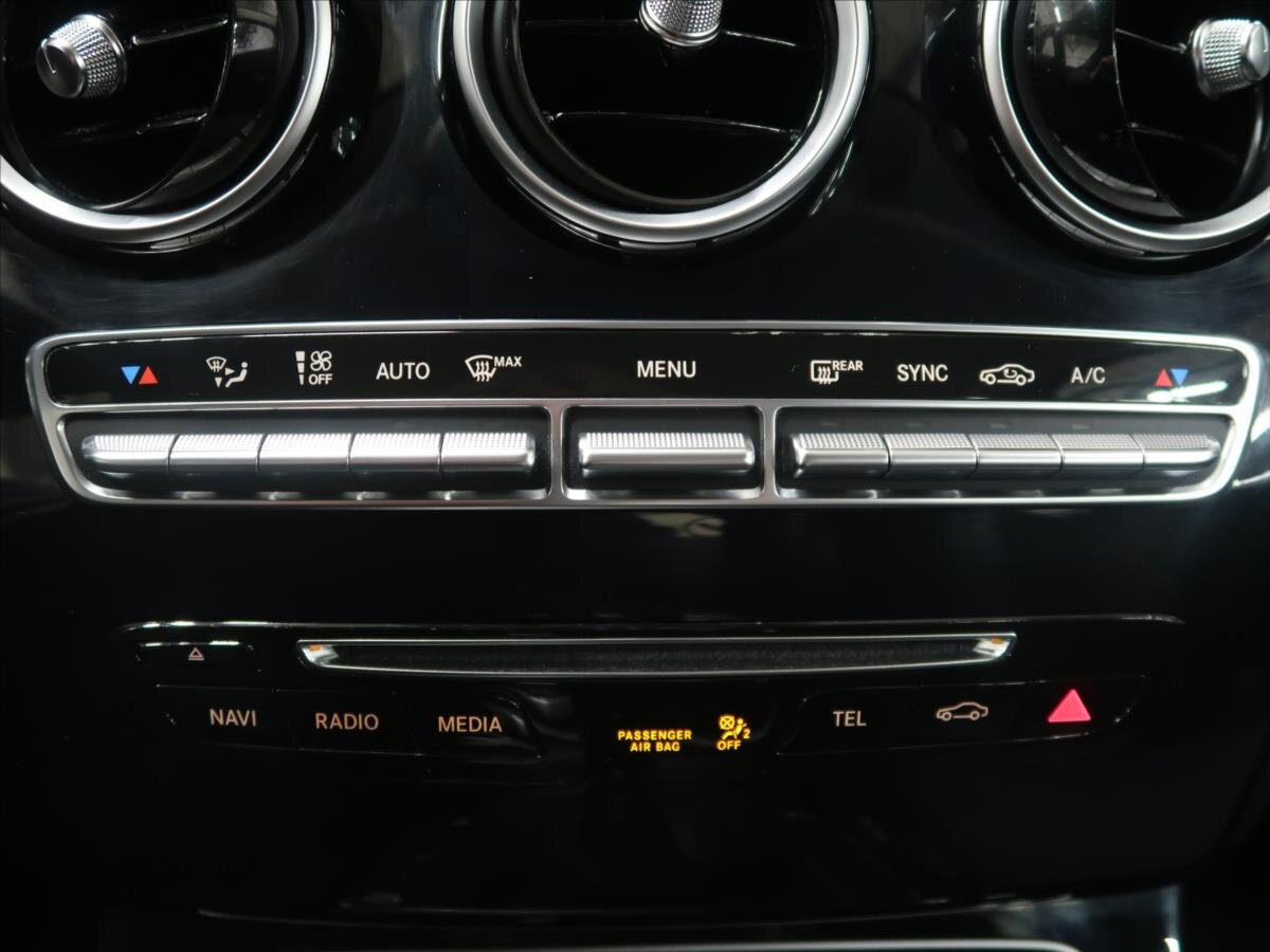 Mercedes-Benz Třídy C Sedan / Limuzína 2,1 l 125 kw