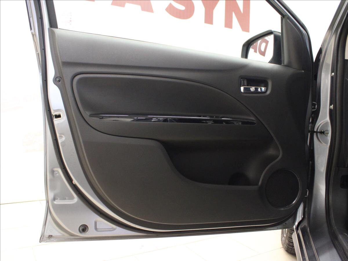 Mitsubishi Space Star Hatchback 1,2 l 59 kw