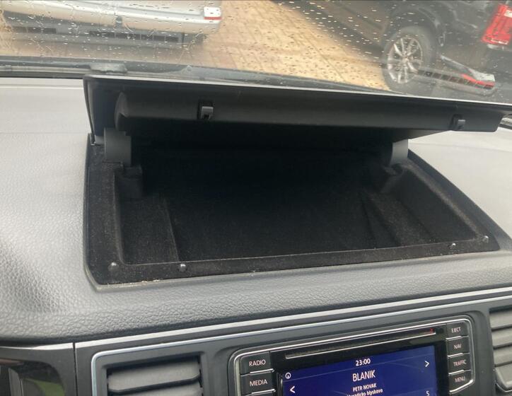 Volkswagen Multivan 13