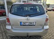 Toyota Corolla Verso 3