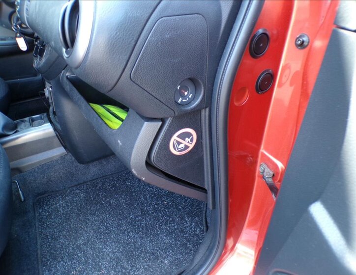 Nissan Note Kombi 1,4 l 65 kw