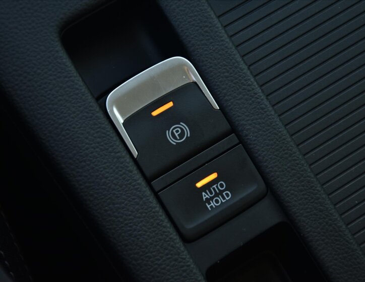 Volkswagen Passat Kombi 1,6 l 88 kw