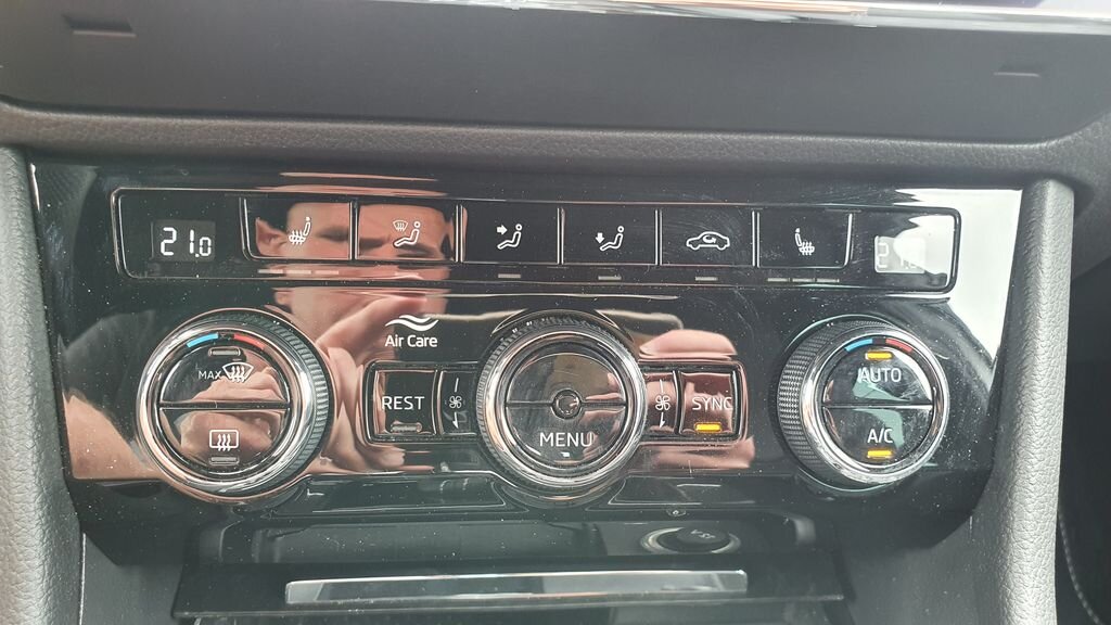 Škoda Superb Sedan / Limuzína 2,0 l 140 kw