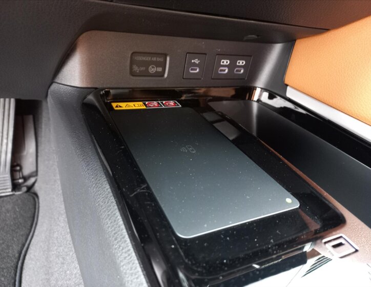 Toyota Camry Sedan / Limuzína 2,5 l 137 kw