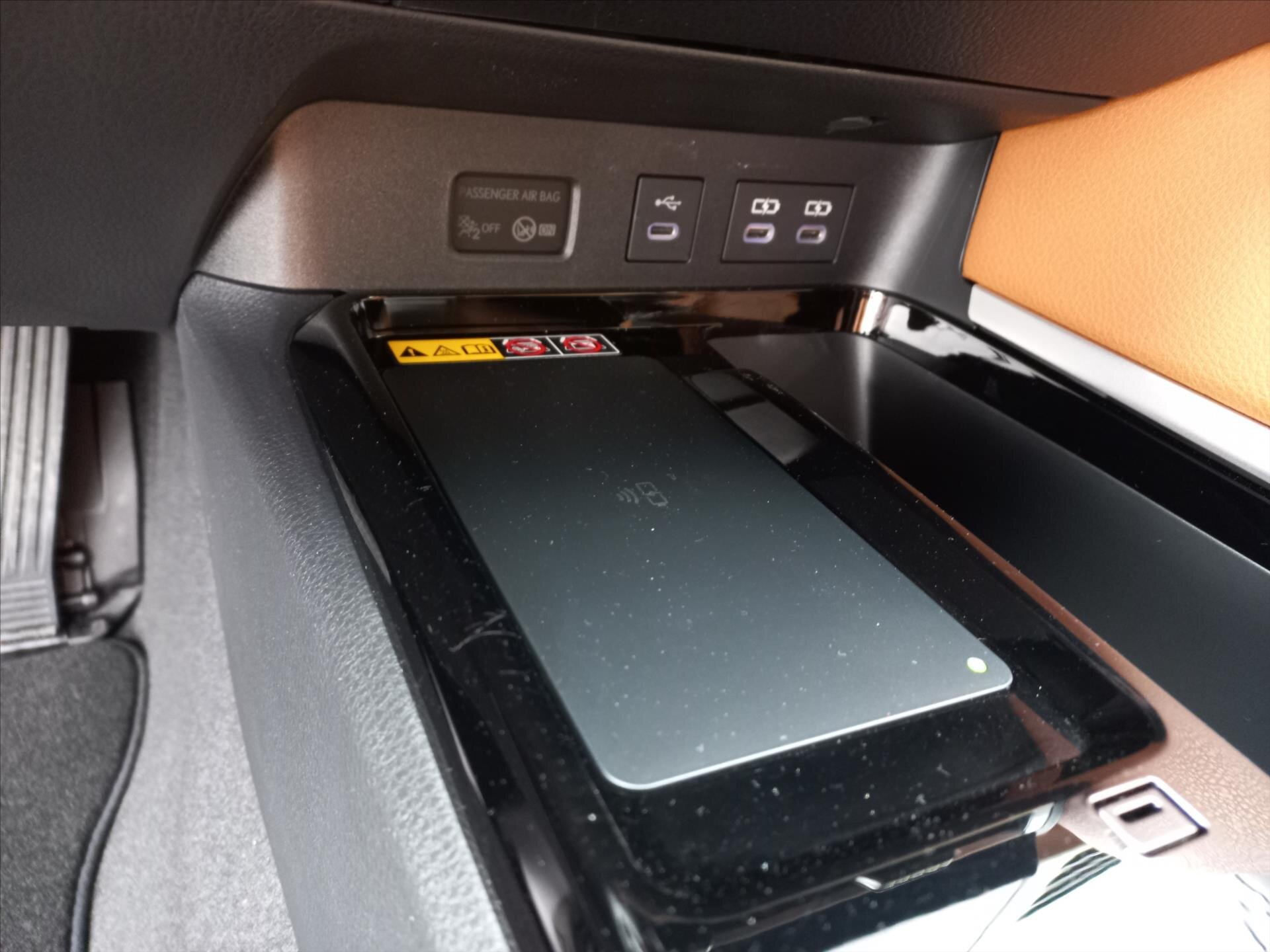 Toyota Camry Sedan / Limuzína 2,5 l 137 kw