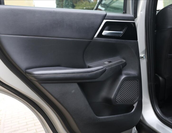 Mitsubishi Outlander 23