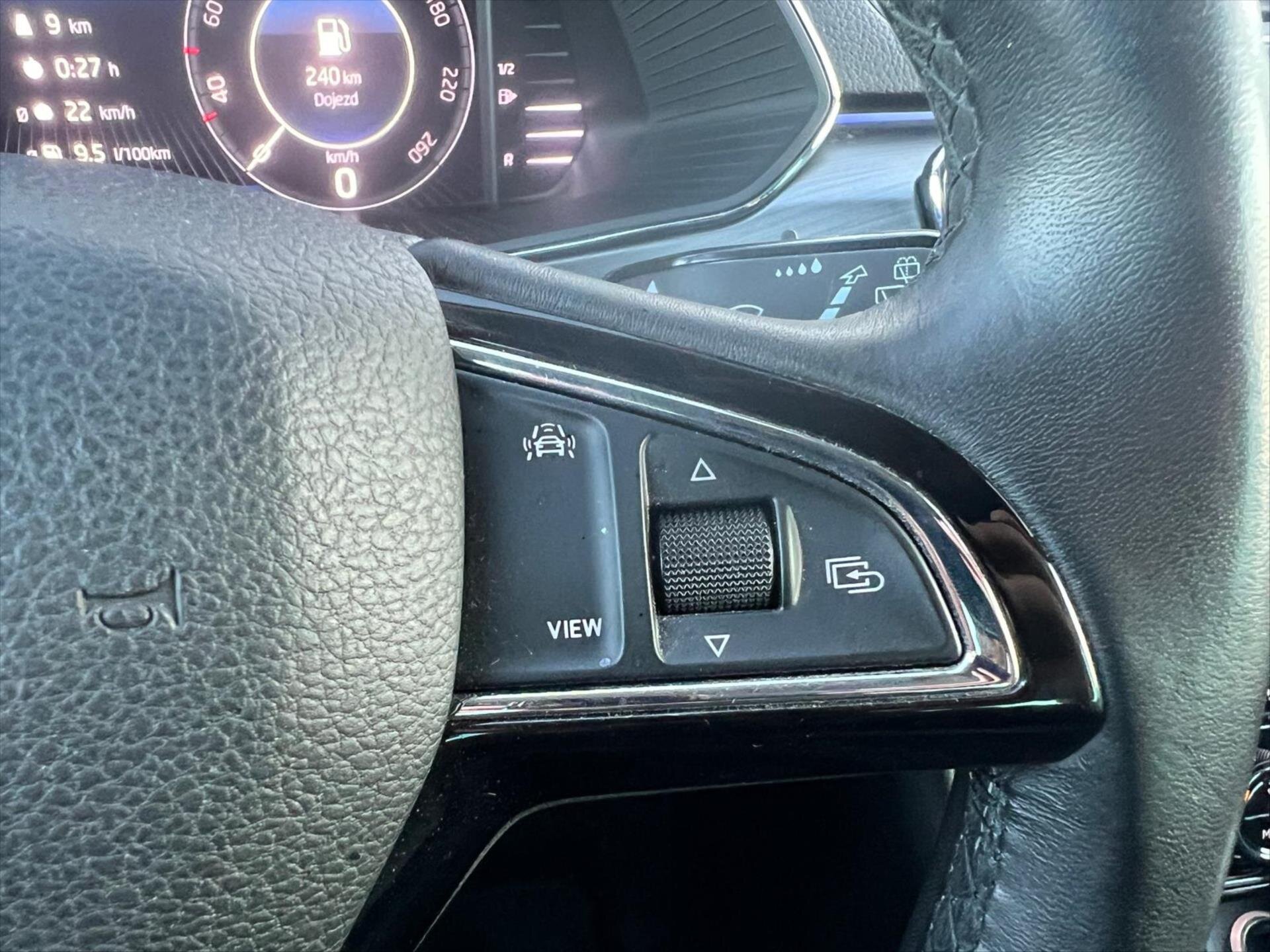 Škoda Superb Kombi 1,5 l 110 kw