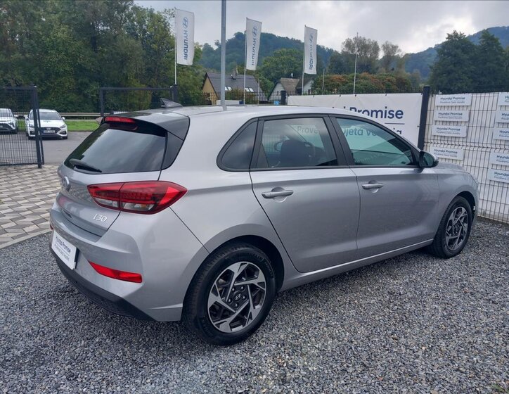 Hyundai i30 Hatchback 1,5 l 70 kw