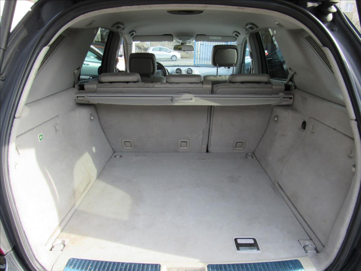 Mercedes-Benz Třídy M SUV / Terénní 3,0 l 165 kw