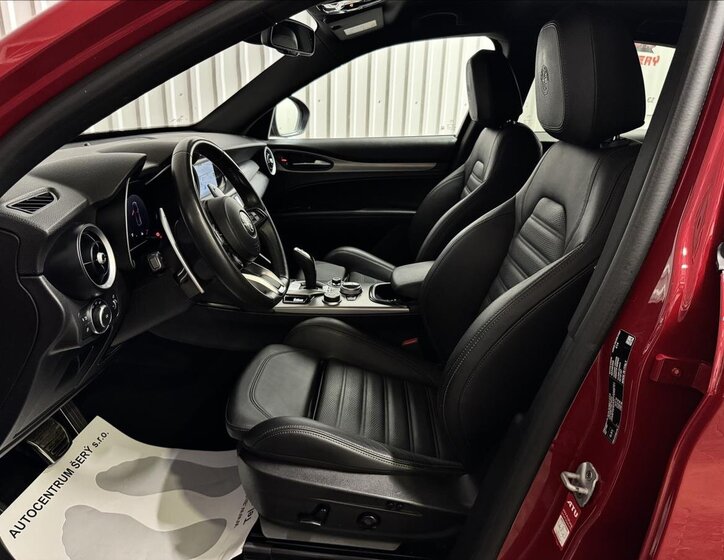 Alfa Romeo Stelvio SUV / Terénní 2,1 l 154 kw