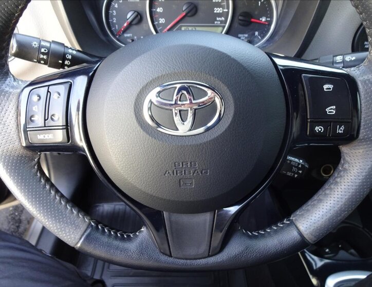 Toyota Yaris Kombi 1,3 l 73 kw