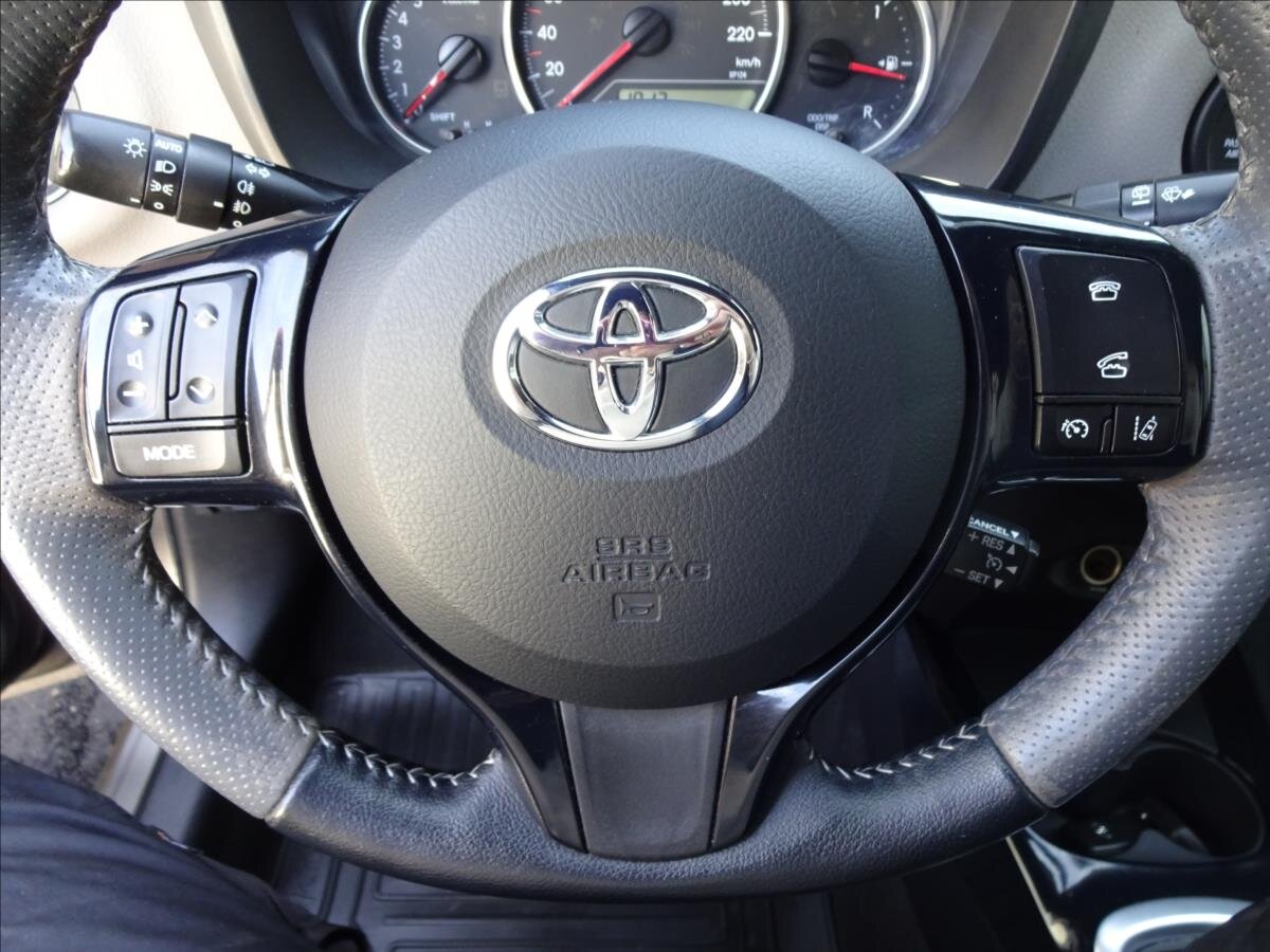 Toyota Yaris Kombi 1,3 l 73 kw
