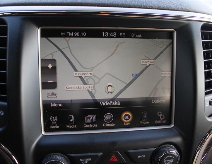 Jeep Grand Cherokee 19