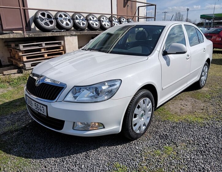 Škoda Octavia Sedan / Limuzína 1,6 l 77 kw