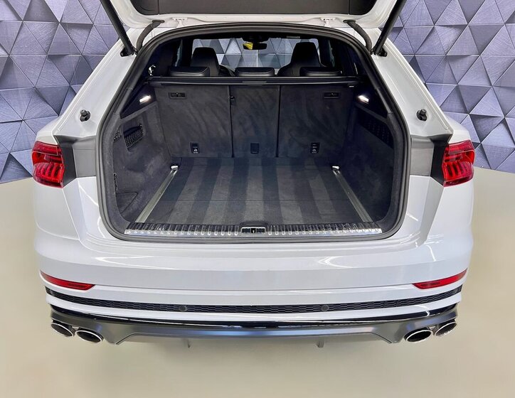 Audi SQ8 SUV 4,0 l 373 kw