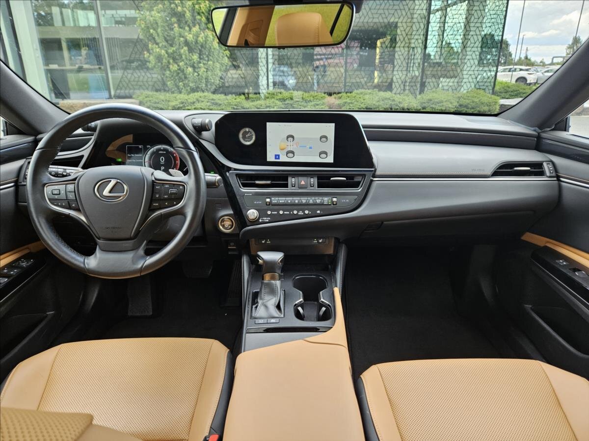 Lexus ES 300h Sedan 2,5 l 160 kw