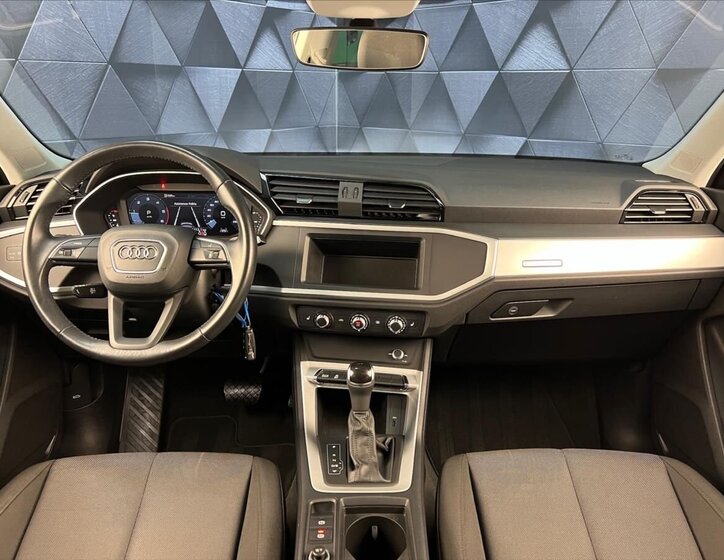 Audi Q3 SUV / Terénní 2,0 l 110 kw