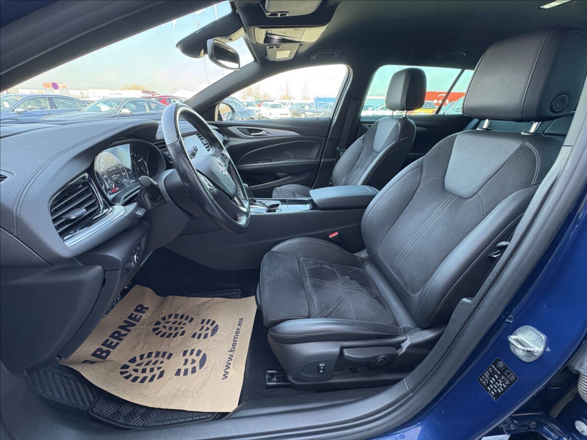 Opel Insignia Kombi 2,0 l 128 kw